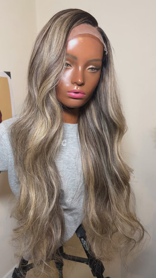 Lowlight Lived in Blonde